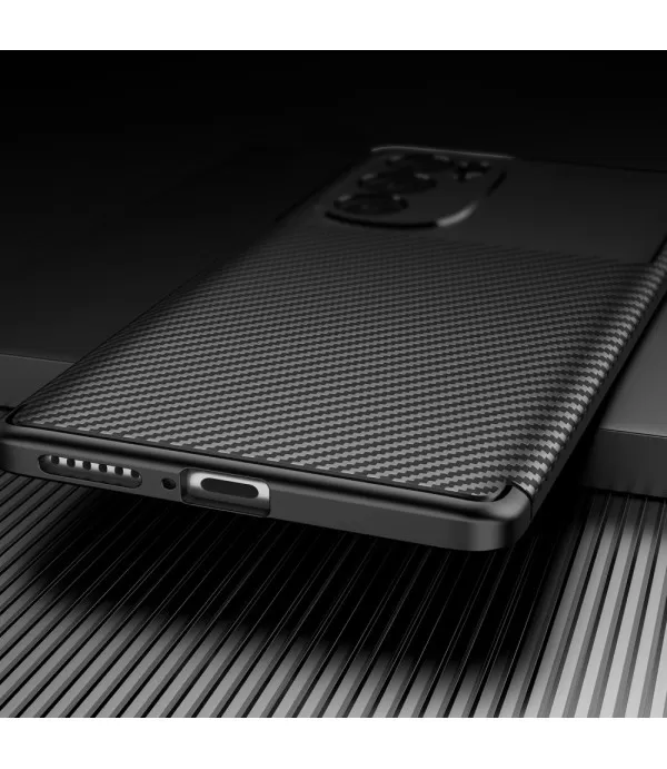 Carbon Fiber silikonska zaštitna maskica Motorola Edge 30 Pro
