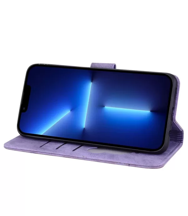 Preklopna torbica Maca i cvijeće za iPhone 16