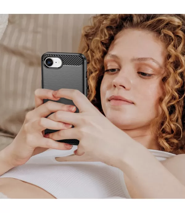 Carbon Brush maskica za iPhone 16e / 17e